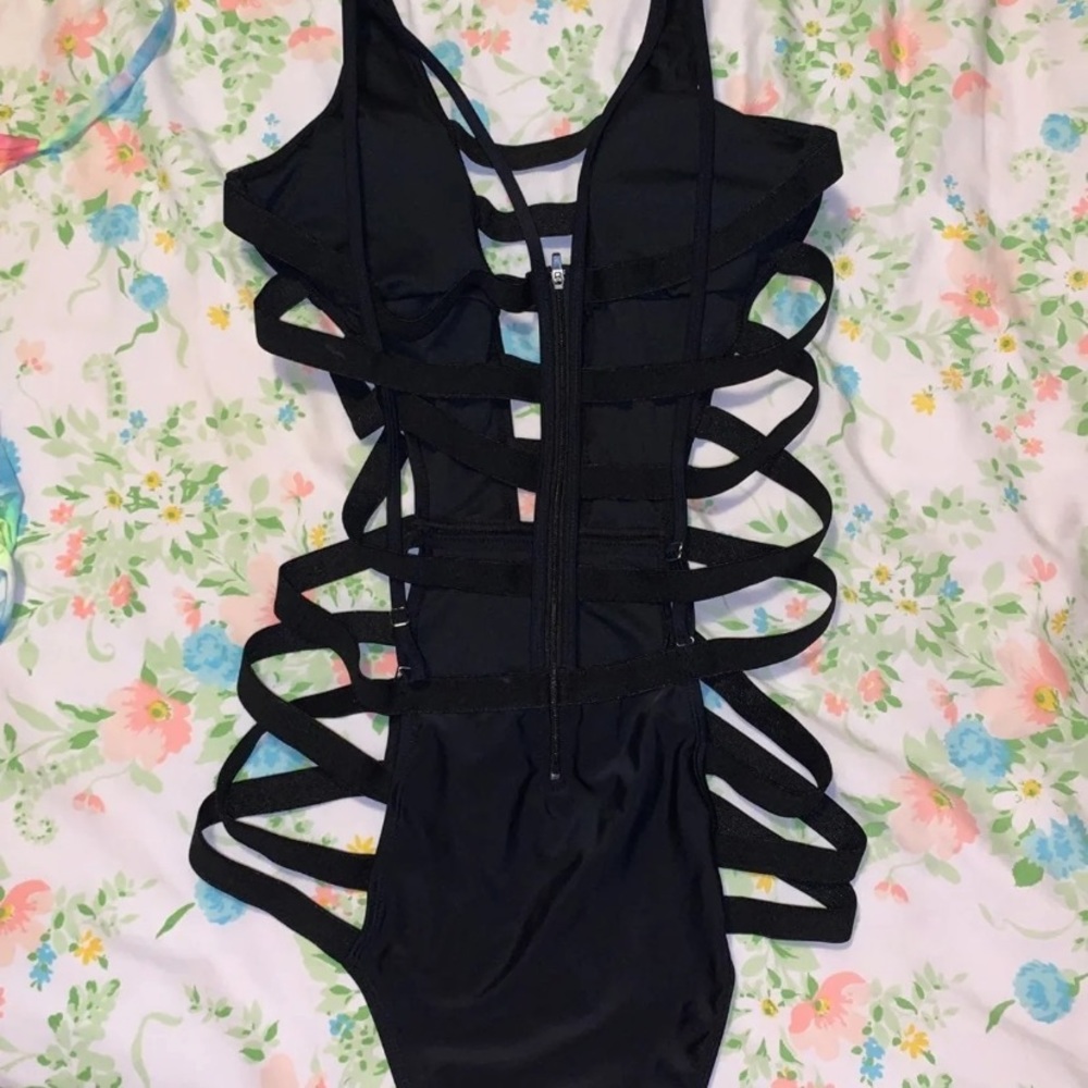 Fashion nova swim suit
